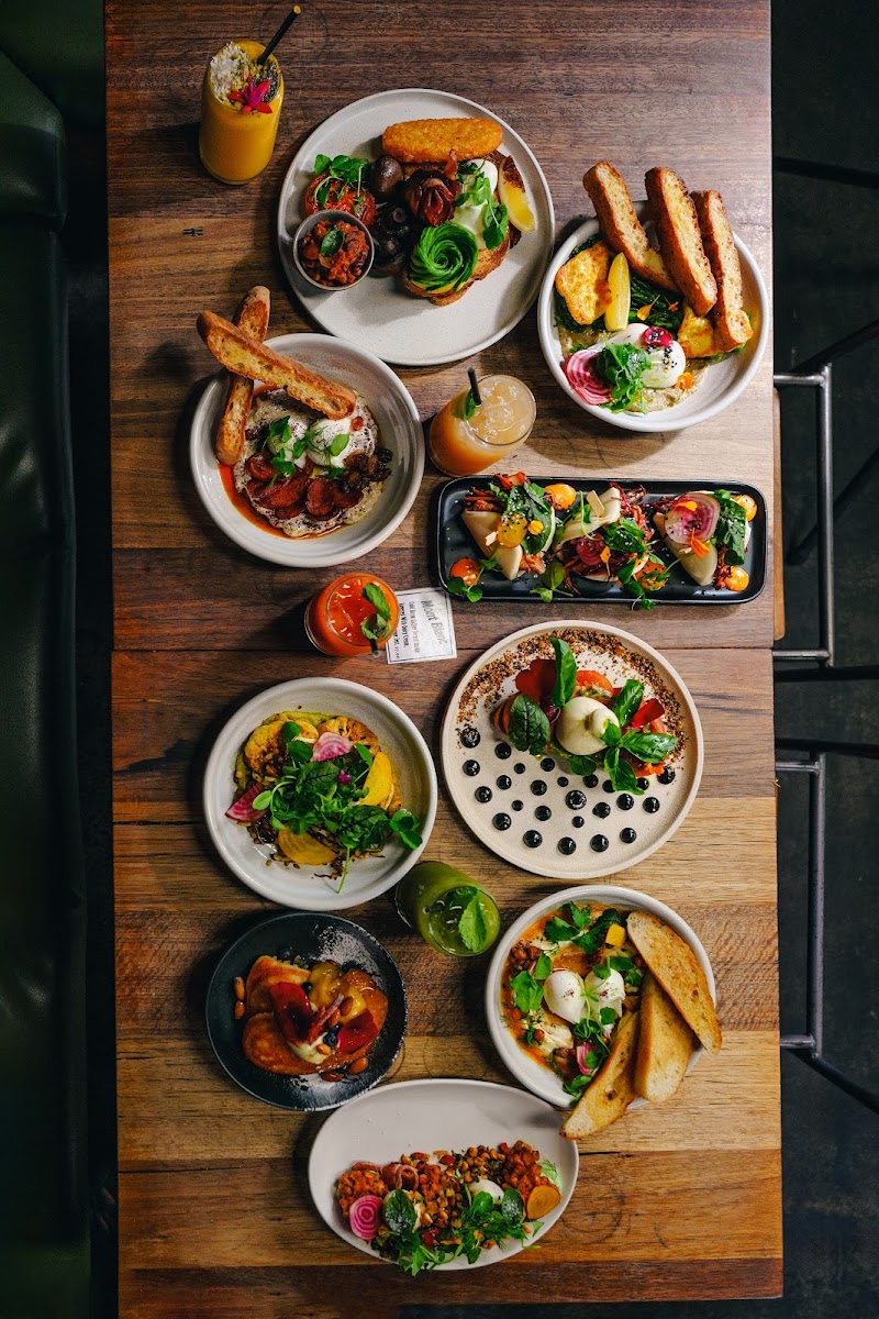 EL Mirage — halal Cafe restaurant in Brunswick East