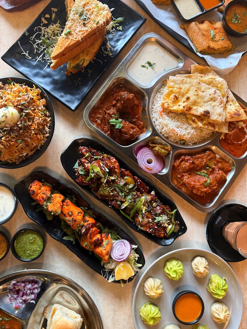 AURA CURRY HOUSE AND CAFE - Indian Cuisine Restaurant photo 4