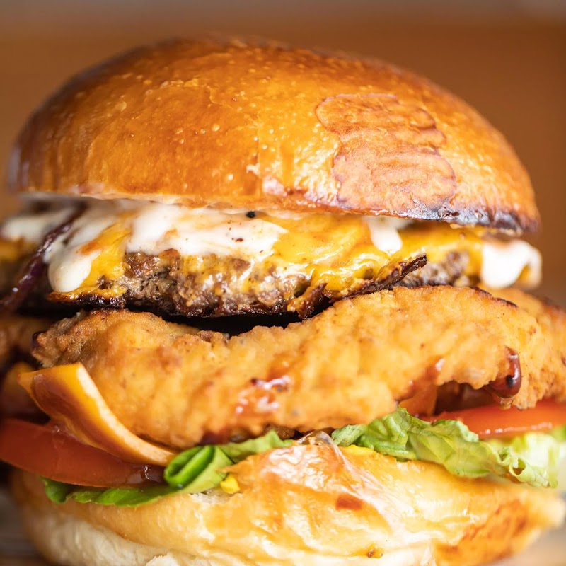 Crusty Pizza & Burgers — halal restaurant in Dandenong