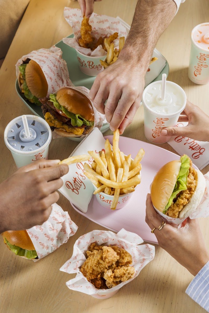 Betty's Burgers photo 4