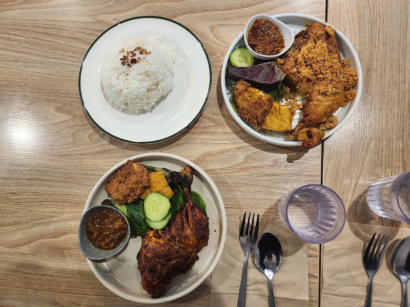 Ayam Penyet Ria — halal Indonesian restaurant in Noble Park