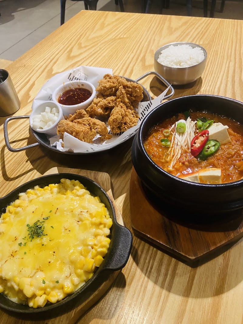 Mun Korean Kitchen — halal Korean restaurant in Williams Landing