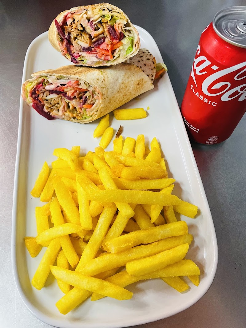 Luv A Kebab Pizza photo 5