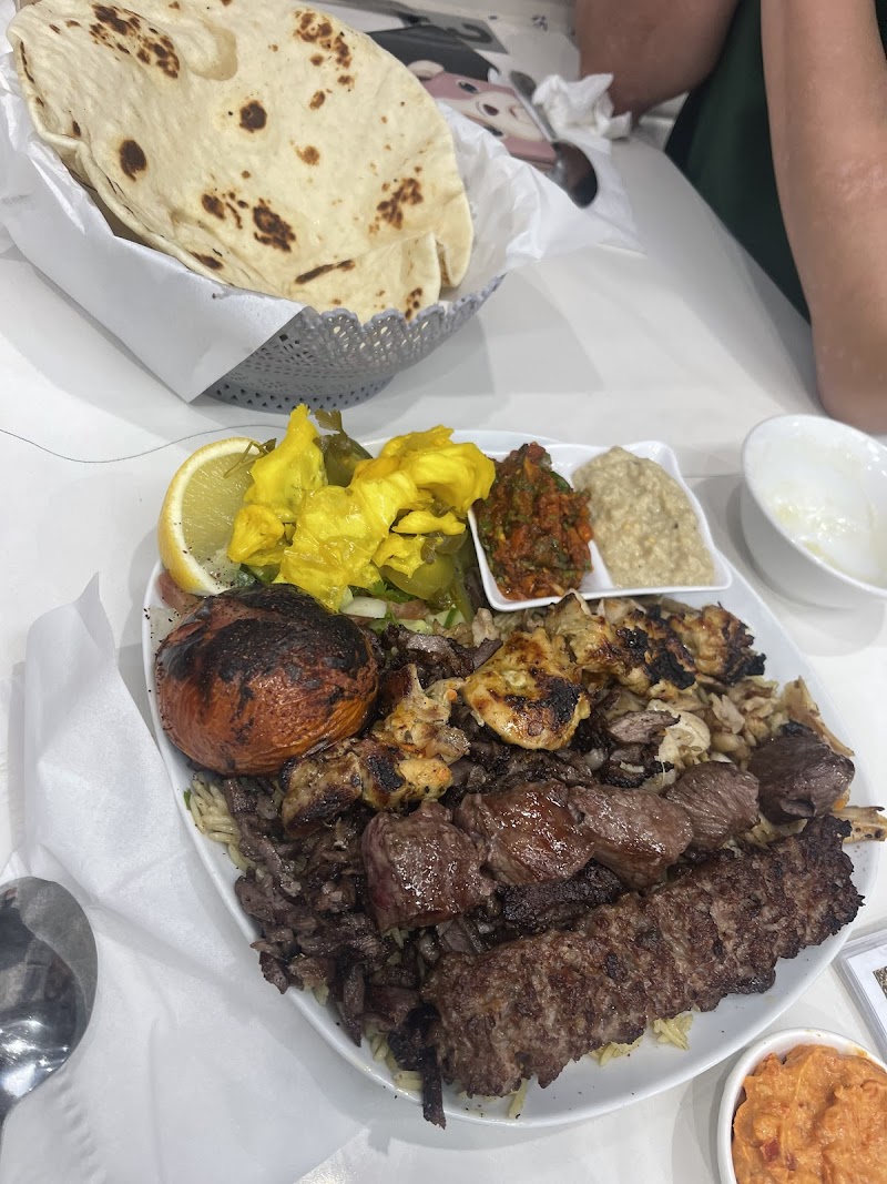 Ishtar Shawarma and Grill — halal Middle Eastern restaurant in Meadow Heights