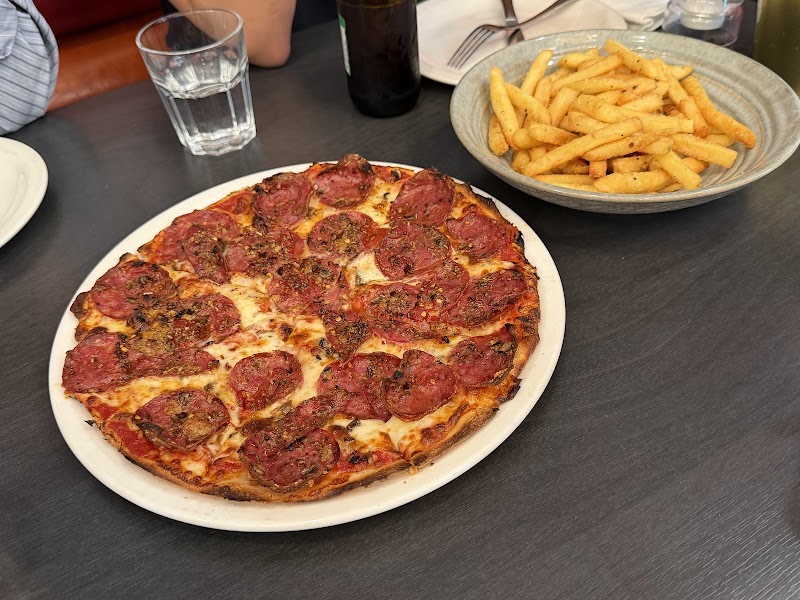 Roza’s Kitchen - Pizza, Burgers, Pasta — halal Pizza restaurant in Southbank