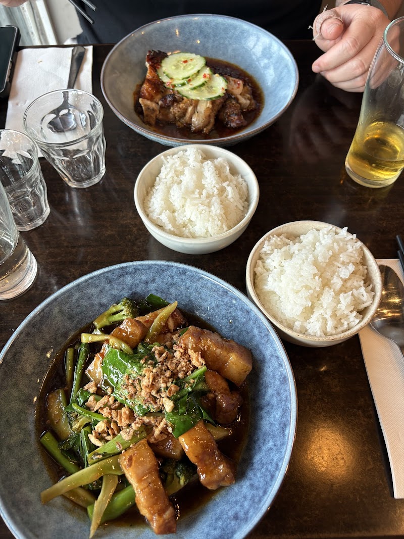 102 Uniq — halal Vietnamese restaurant in Collingwood