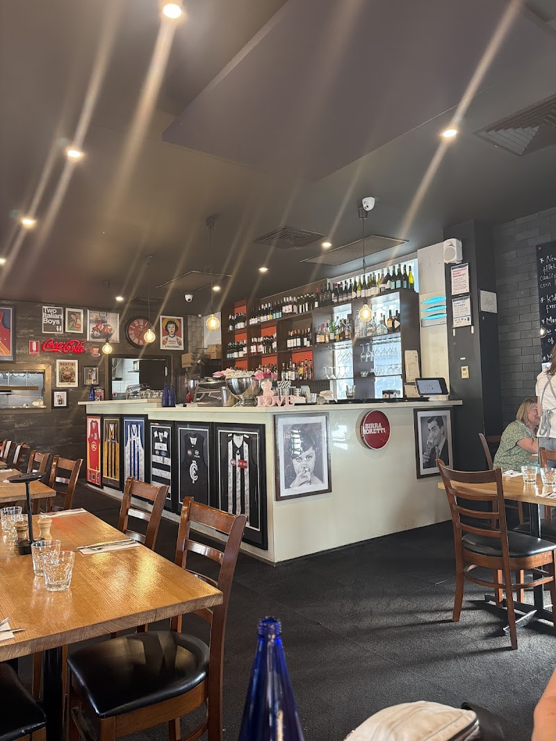 Pacinos Italian Family Restaurant photo 4