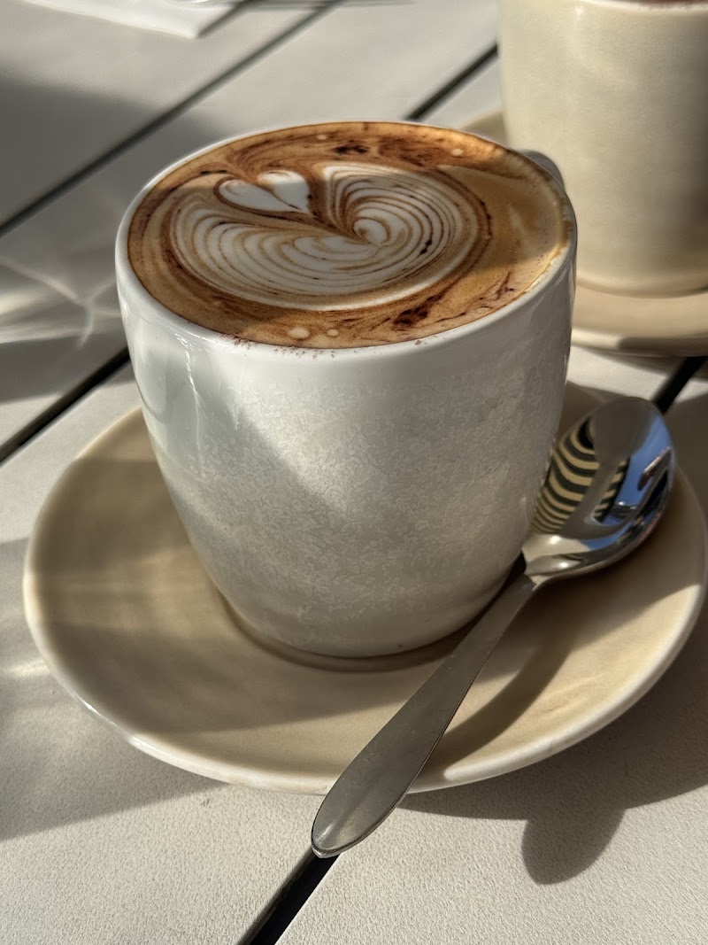 La Vallee Cafe/Restaurant Essendon photo 3