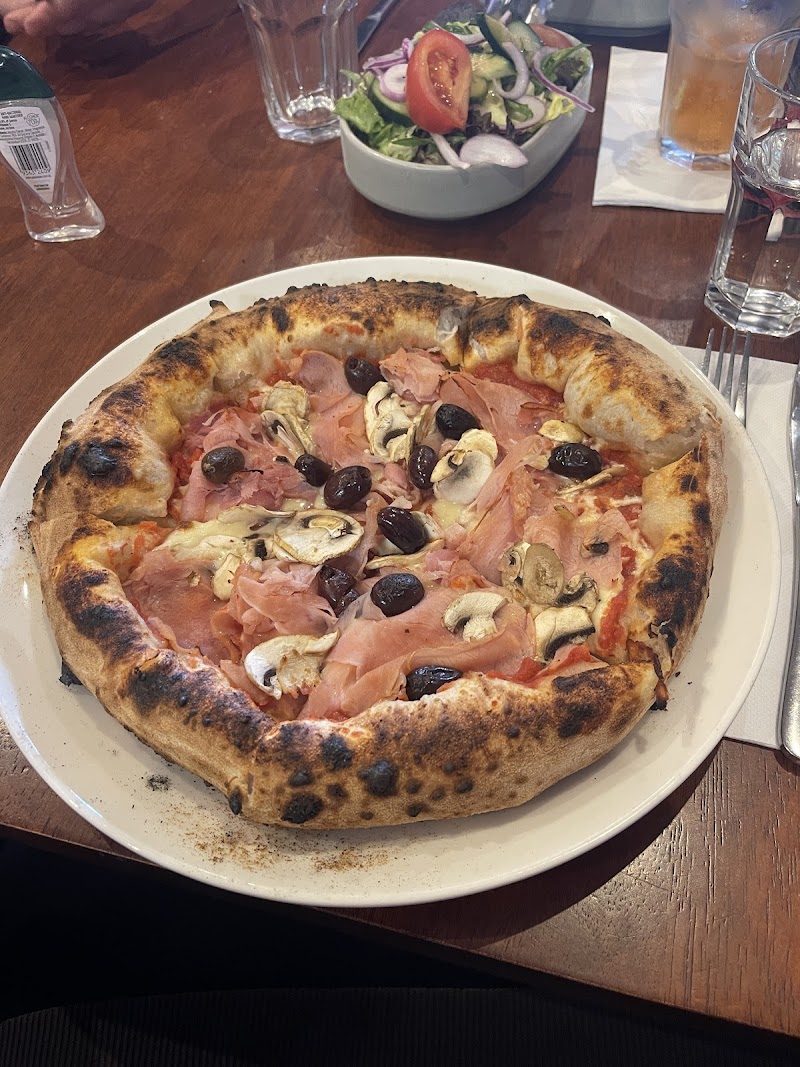 Monzarella Italian Restaurant photo 3