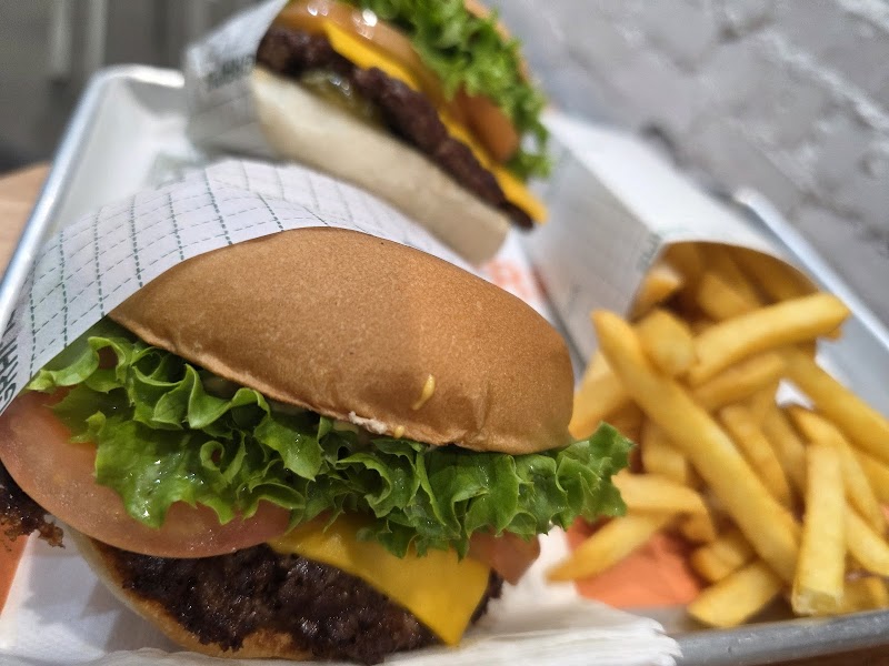 300 Grams Richmond — halal Hamburger restaurant in Richmond