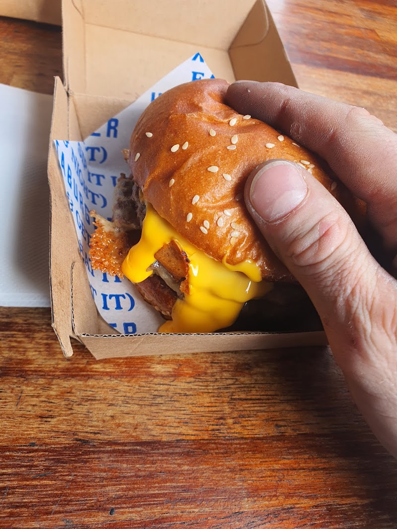 Huxtaburger Collingwood photo 4