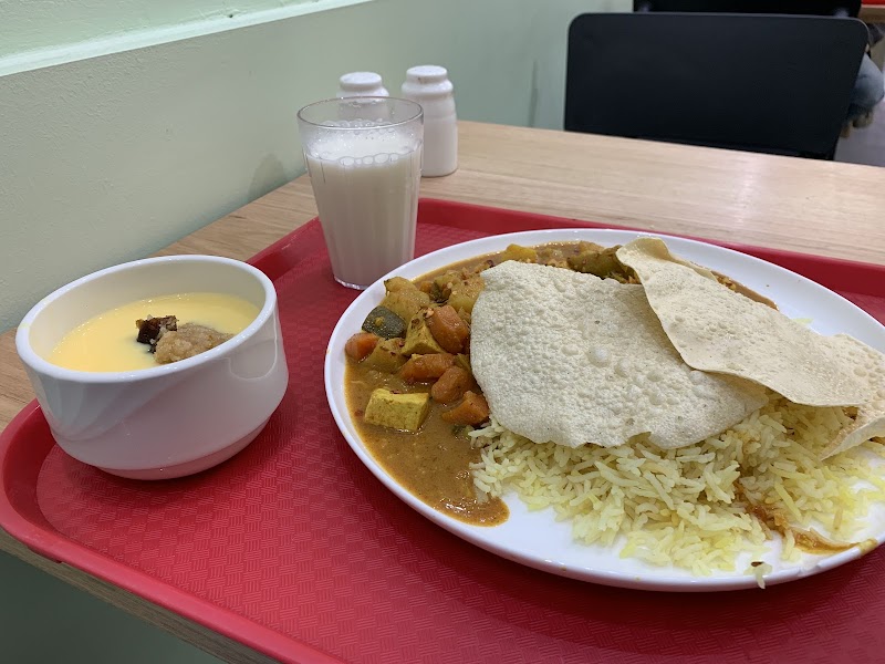 Crossways Vegetarian and Vegan Restaurant photo 3