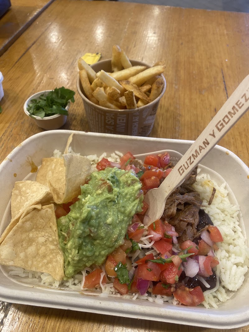 Guzman y Gomez - Werribee — halal Mexican restaurant in Werribee