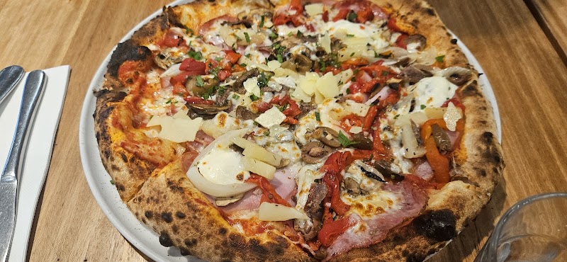 Landing Point woodfired Pizza & Bar Williams landing photo 1