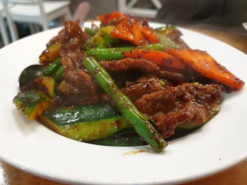 Mama Wong's Kitchen — halal restaurant in Coburg