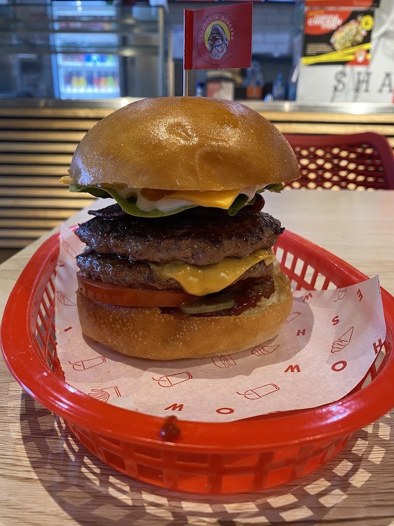 Sideshow Burgers Melton — halal Hamburger restaurant in Melton South