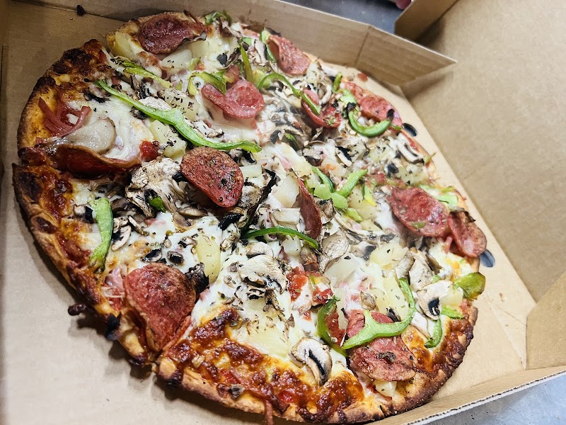 Taylors Lakes Pizza photo 3