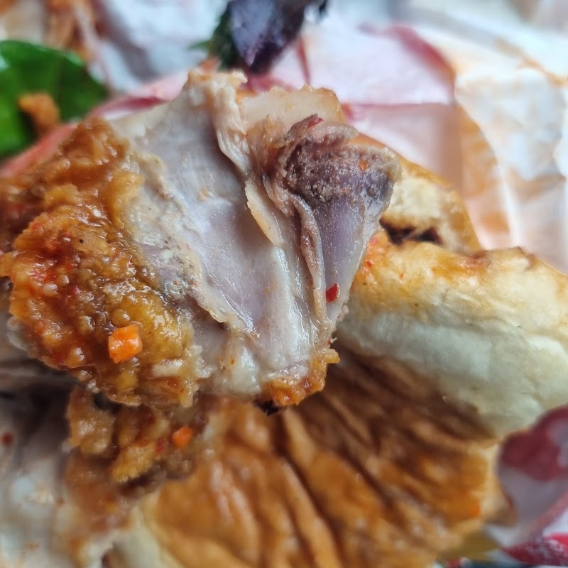 NeNe Chicken Melton photo 5