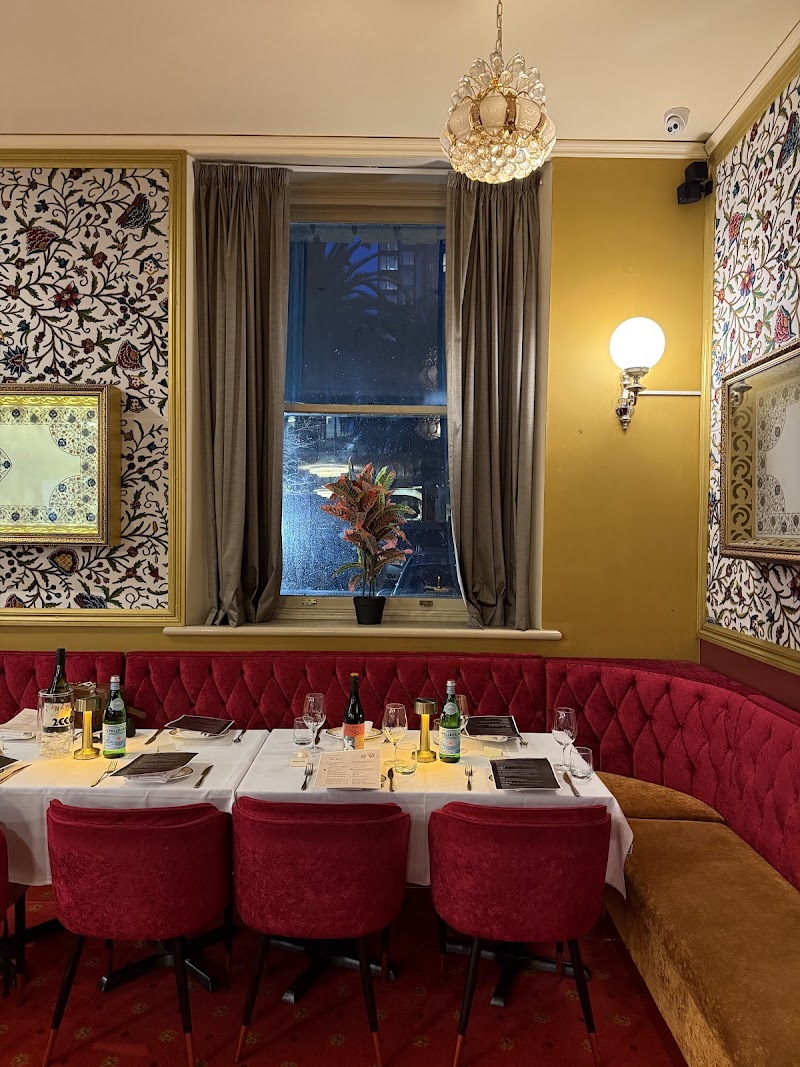 Gaylord Indian Restaurant — halal Indian restaurant in Docklands