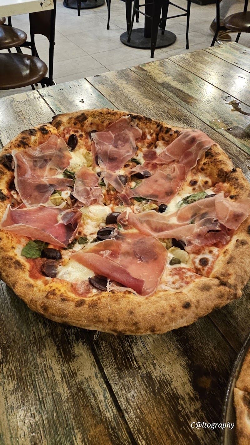 Pizza Strada & Bar photo 4