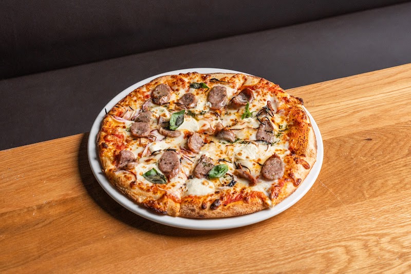 Slices Keilor — halal Italian restaurant in Keilor
