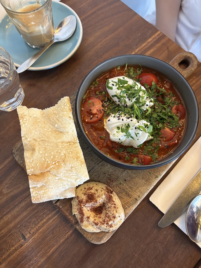 The Foreigner Café Ivanhoe photo 4